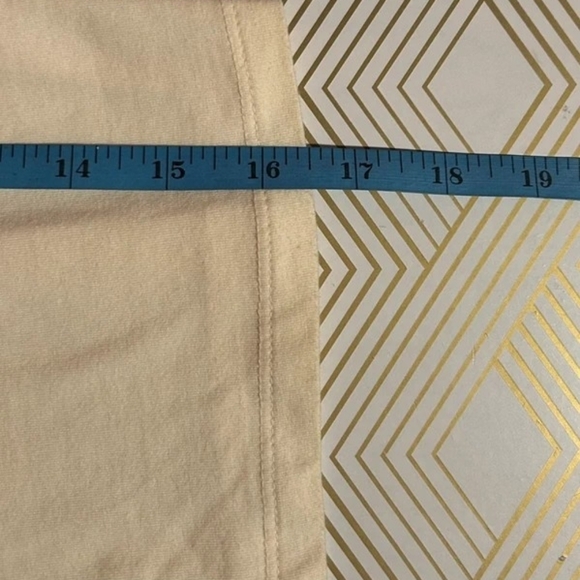 BONGO Cream Crop Top with Geometric Details - Picture 2 of 5